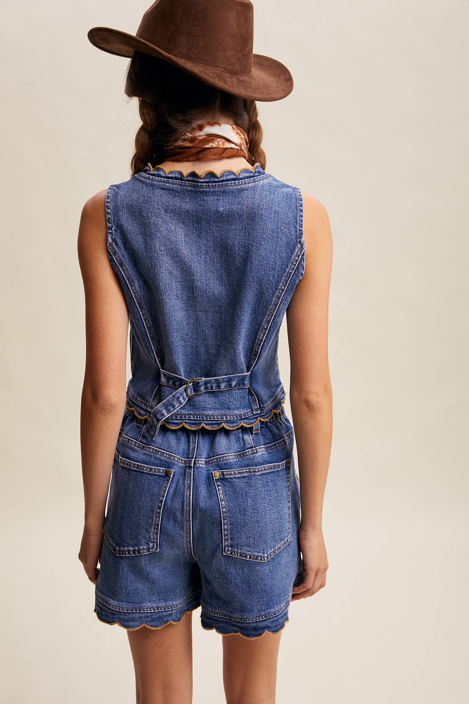 Scallop Button-Side Stretch Denim Shorts LP0277