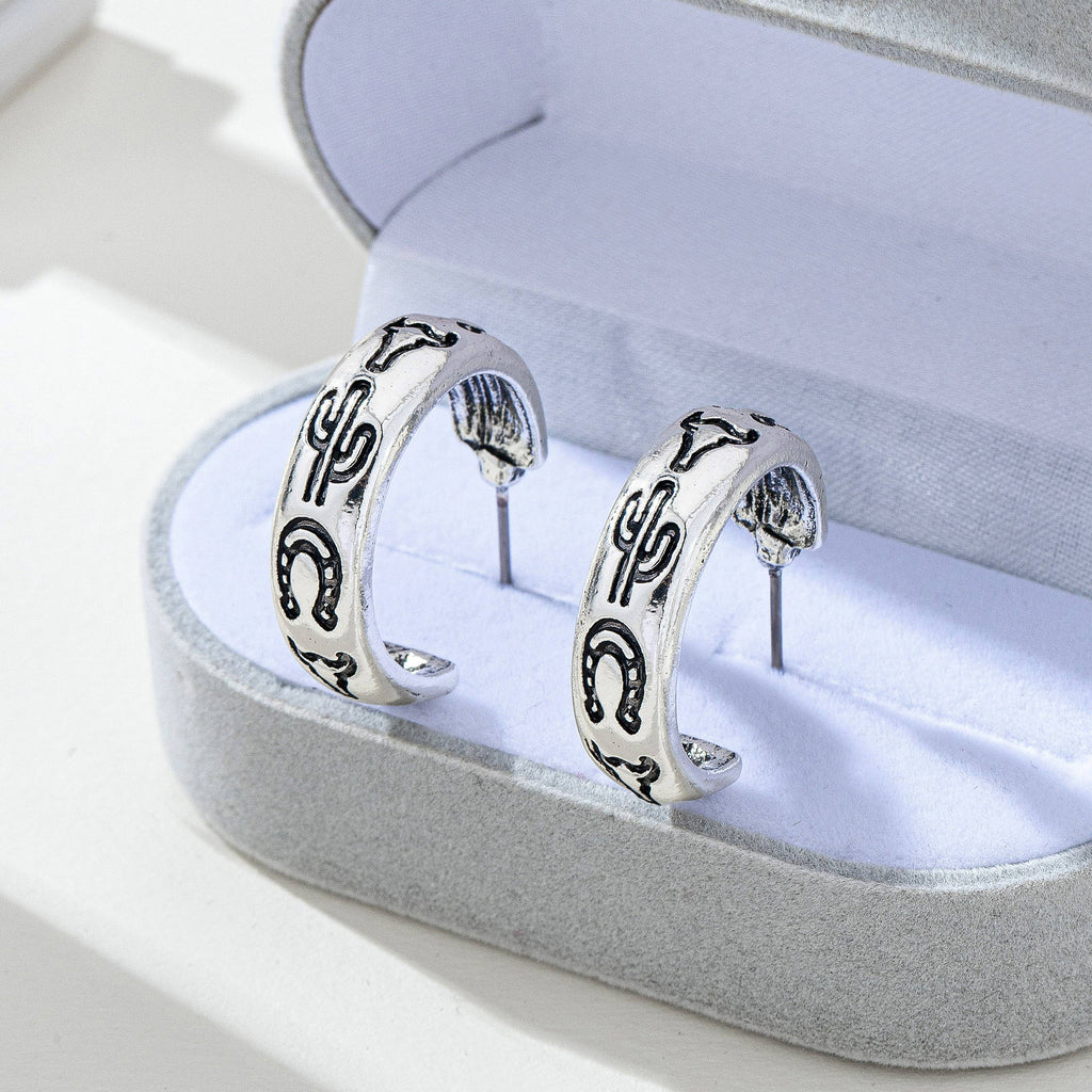 Cowgirl Engraved Silver Hoop Earrings | 80E62386