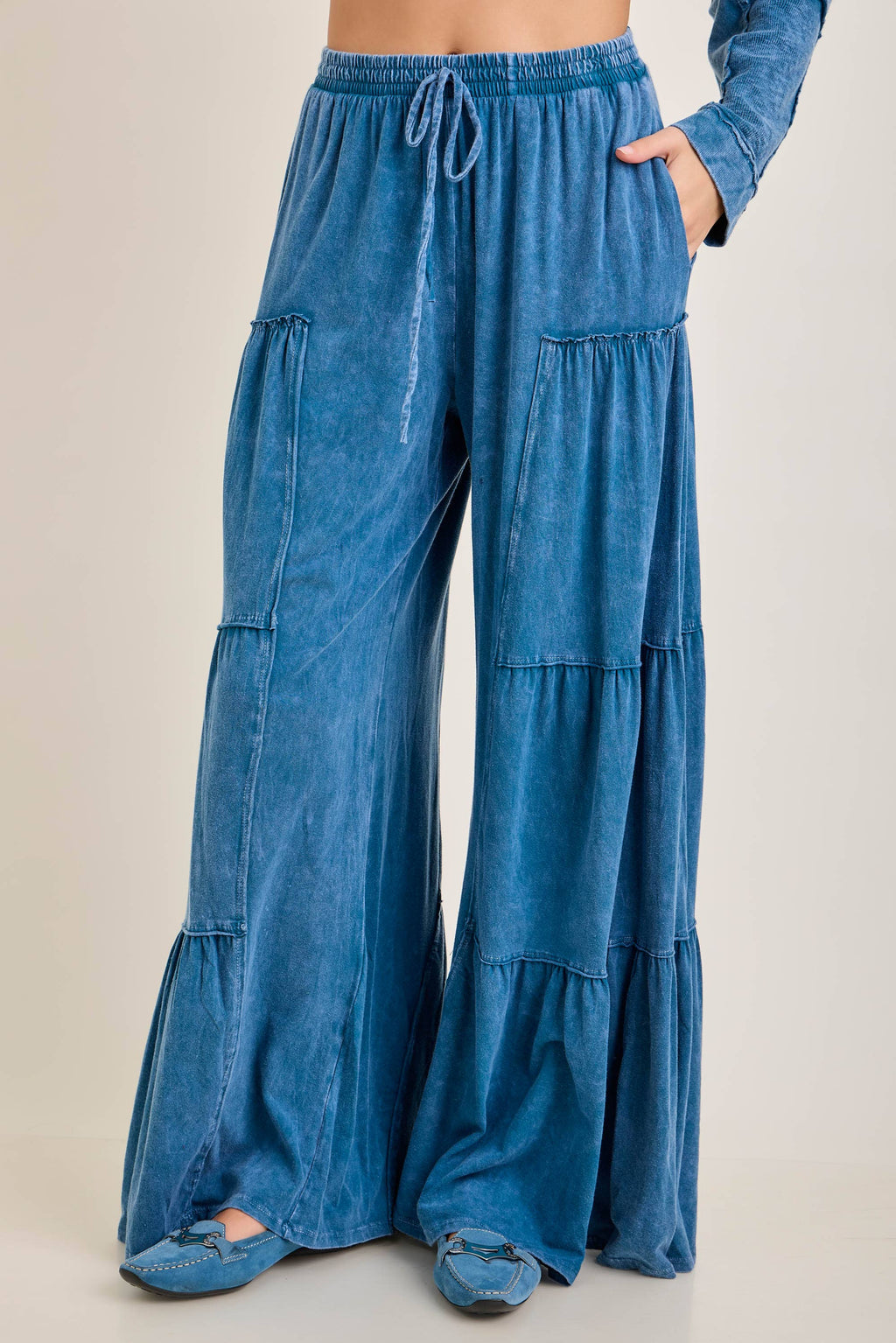 Mineral Washed Tiered Wide Leg Pants HP5033P1