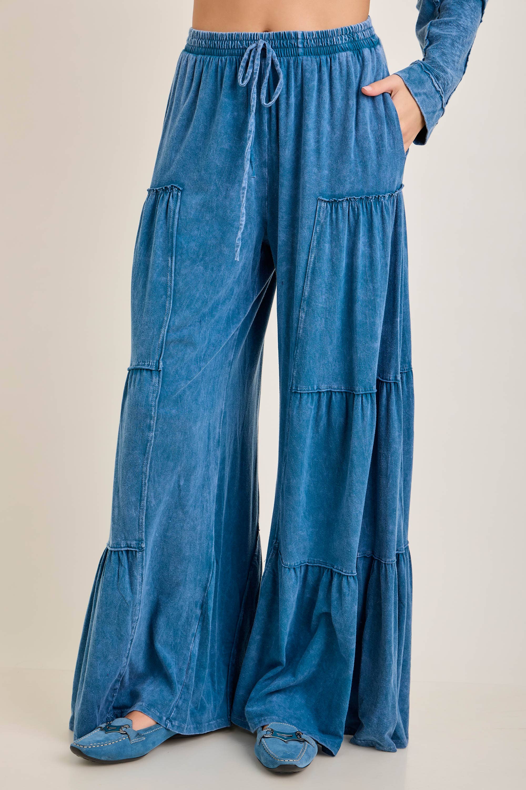 Mineral Washed Tiered Wide Leg Pants HP5033P1