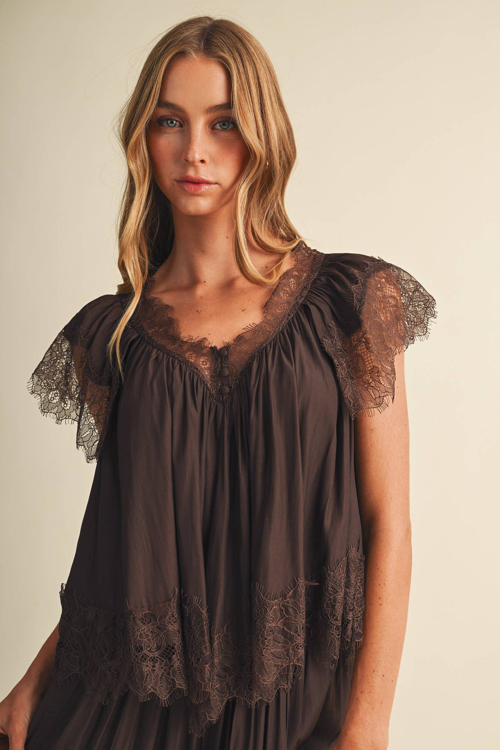 Scalloped Lace Flutter Sleeve Blouse