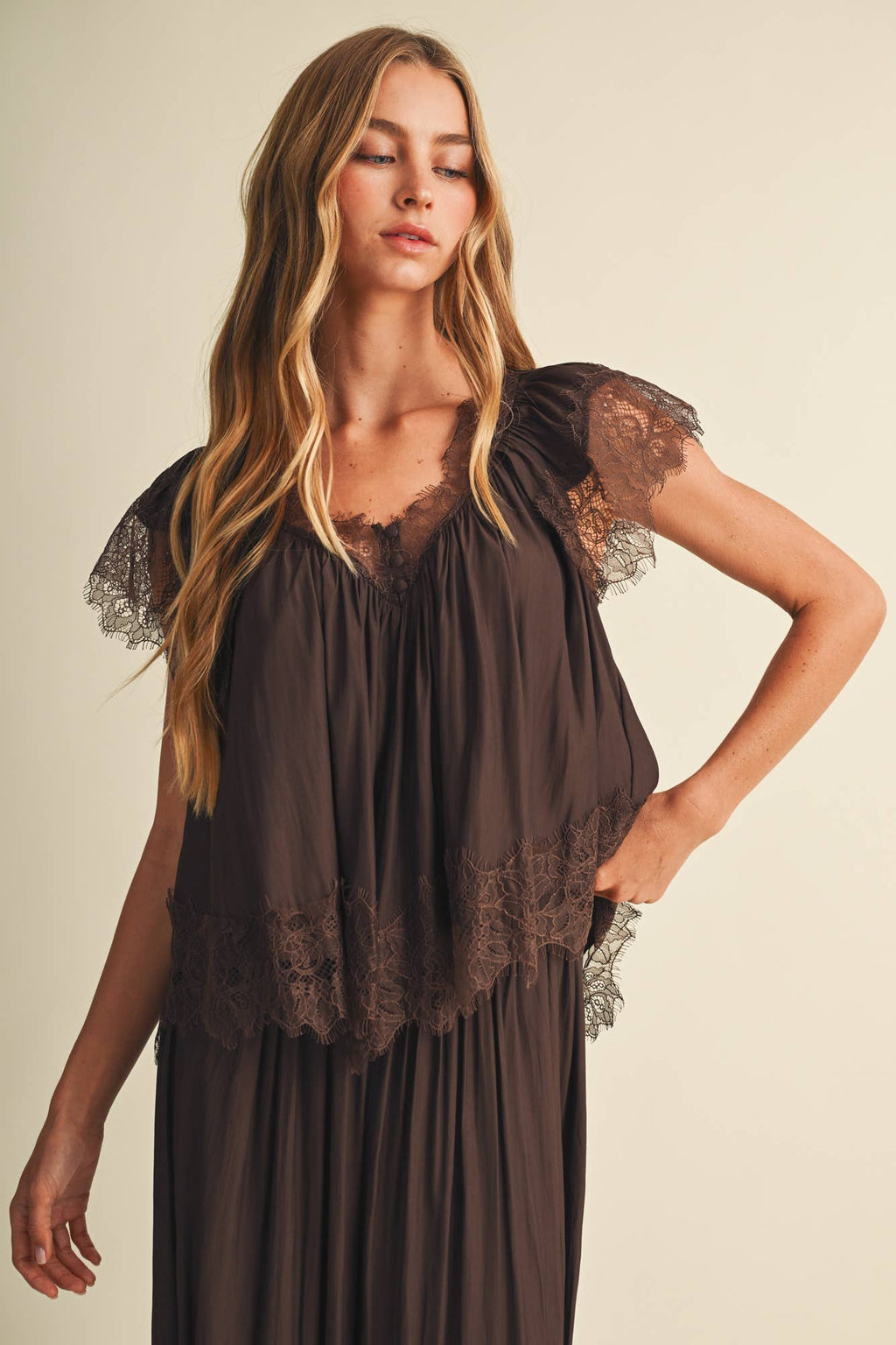 Scalloped Lace Flutter Sleeve Blouse