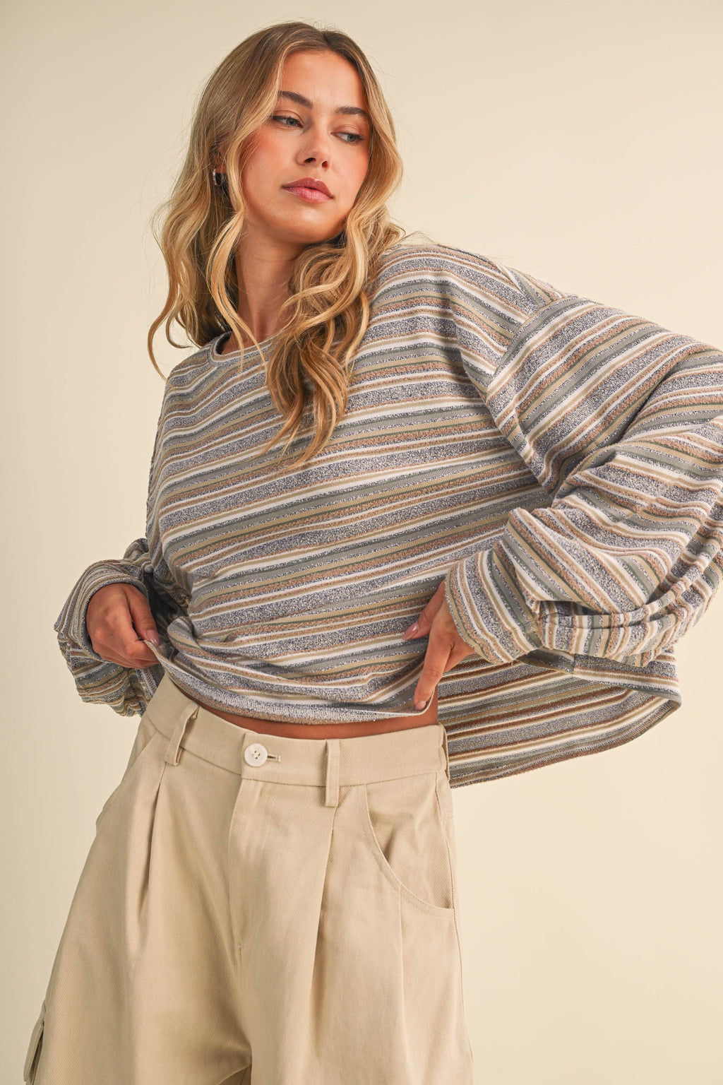 IT4769 MULTI STRIPED OVERSIZED CINCHED CUFF PULL OVER TOP