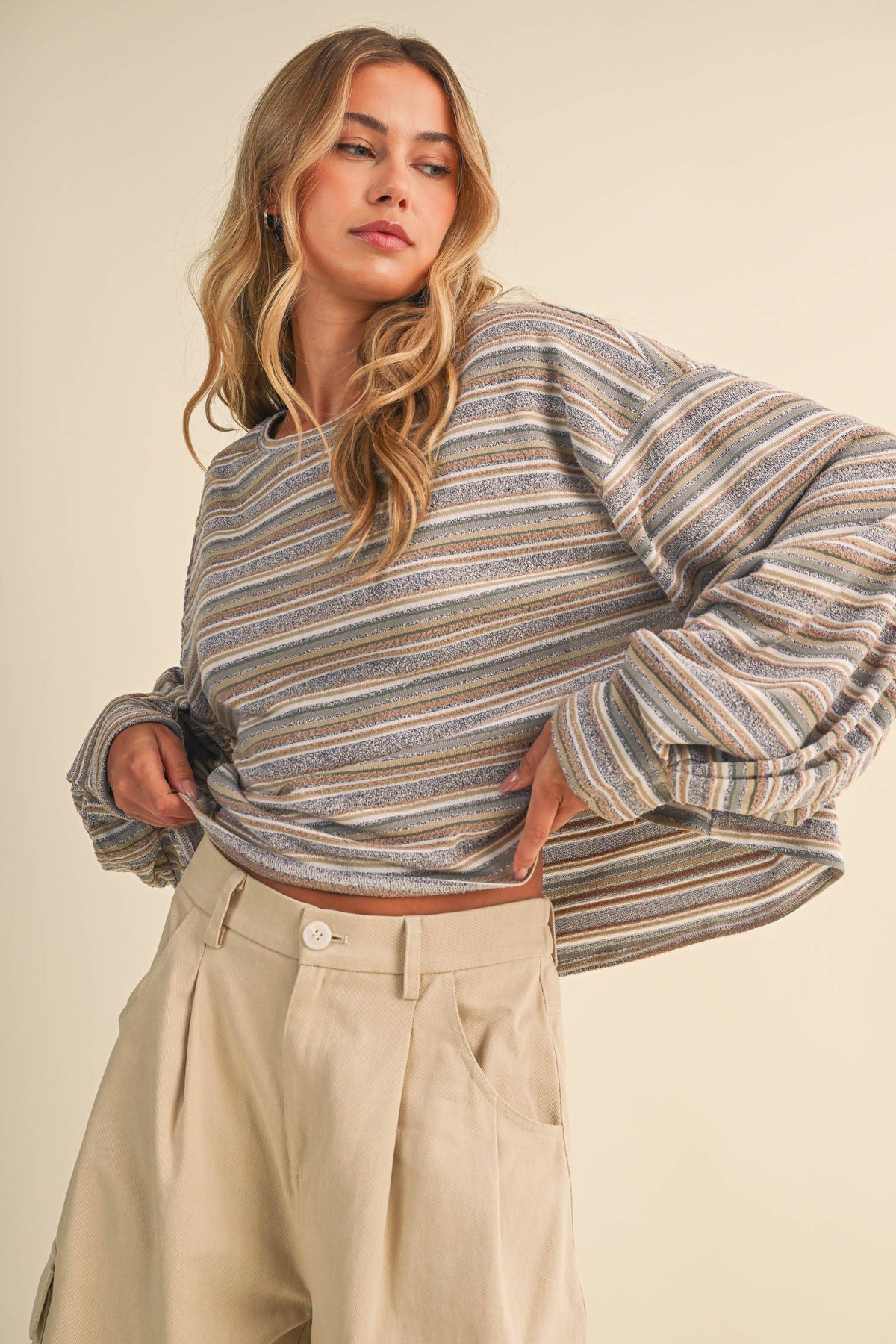 IT4769 MULTI STRIPED OVERSIZED CINCHED CUFF PULL OVER TOP