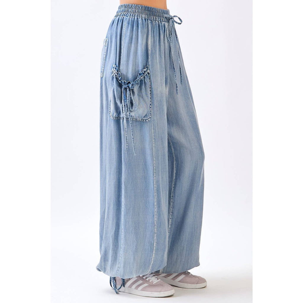 WASHED CHAMBRAY ADJUSTABLE ANKLE DROP POCKET PANTS