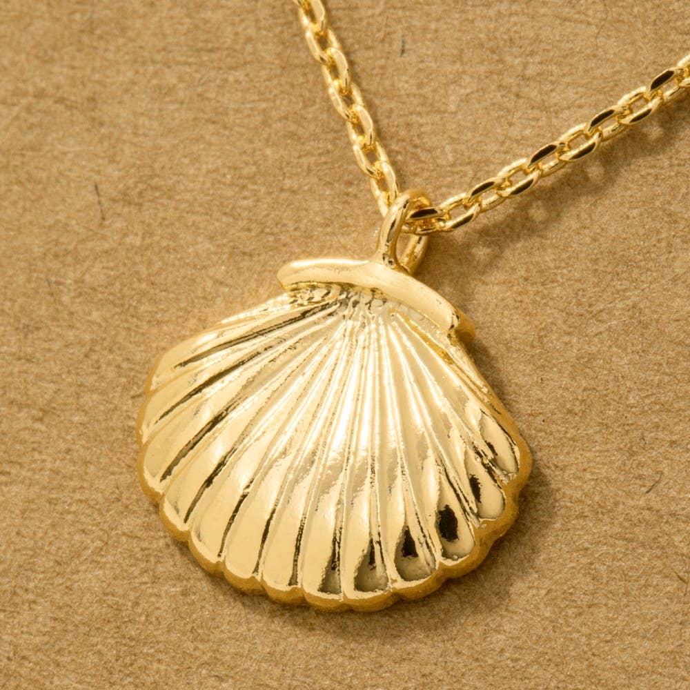 Gold Dipped Clam Shell Pendant Necklace