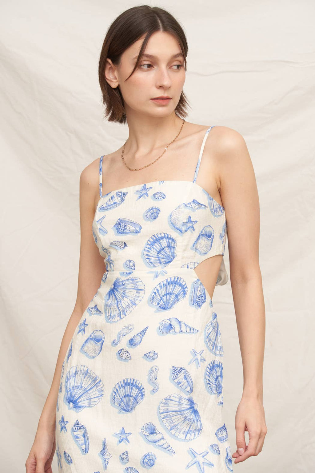 Sleeveless Seashell Print Tie-Back Midi Dress