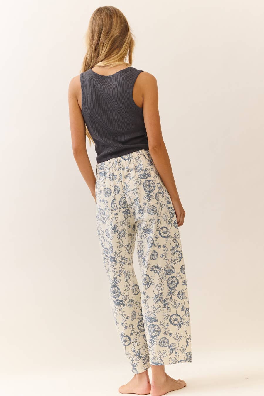 Floral Printed Cropped Straight-leg Pant