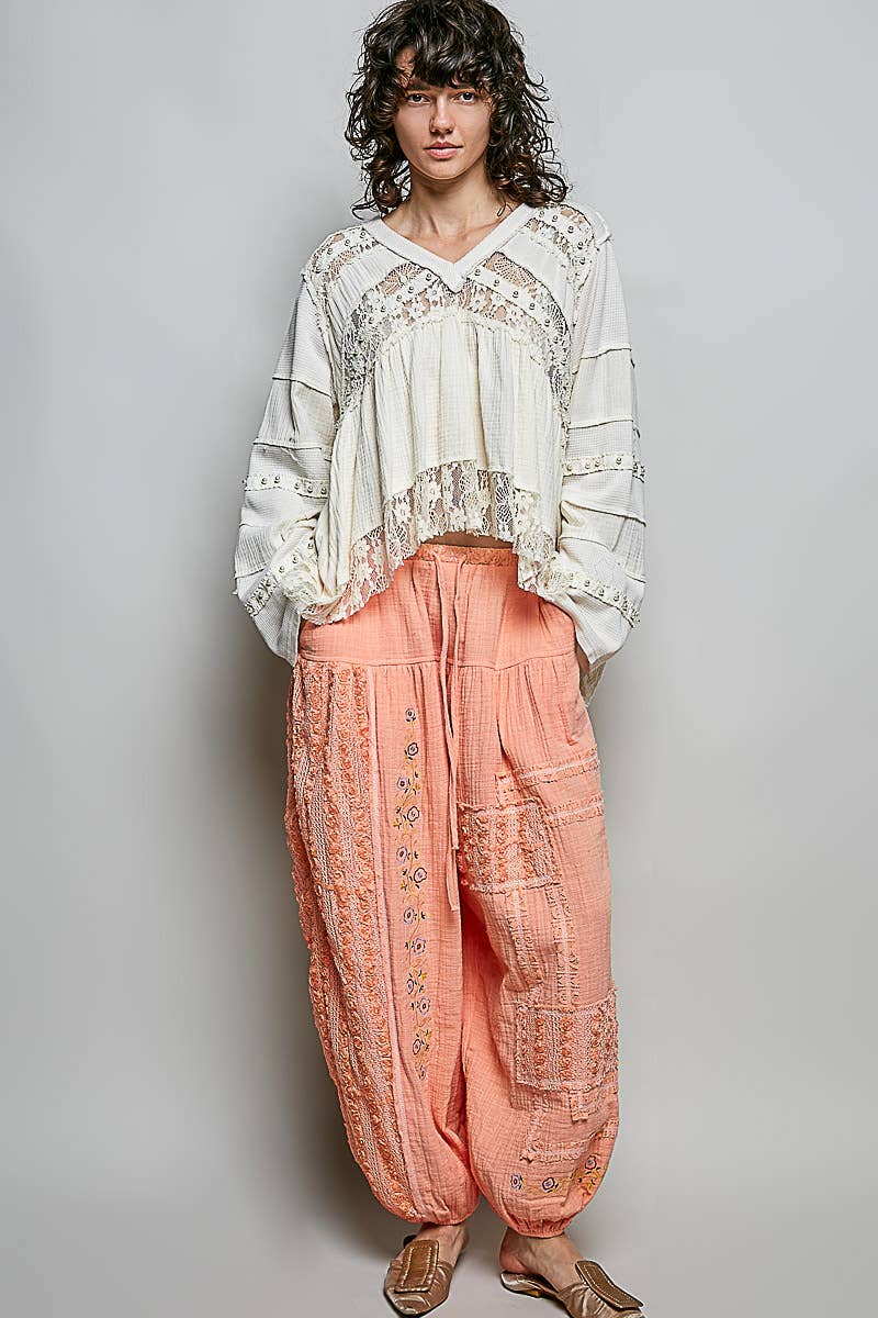 V-neck double gauze lace detail A-line woven top