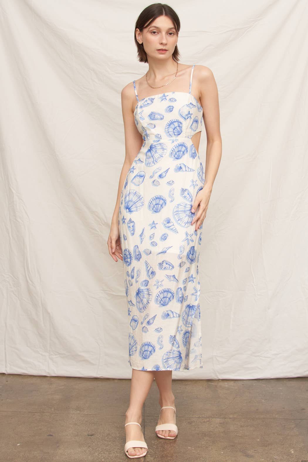 Sleeveless Seashell Print Tie-Back Midi Dress