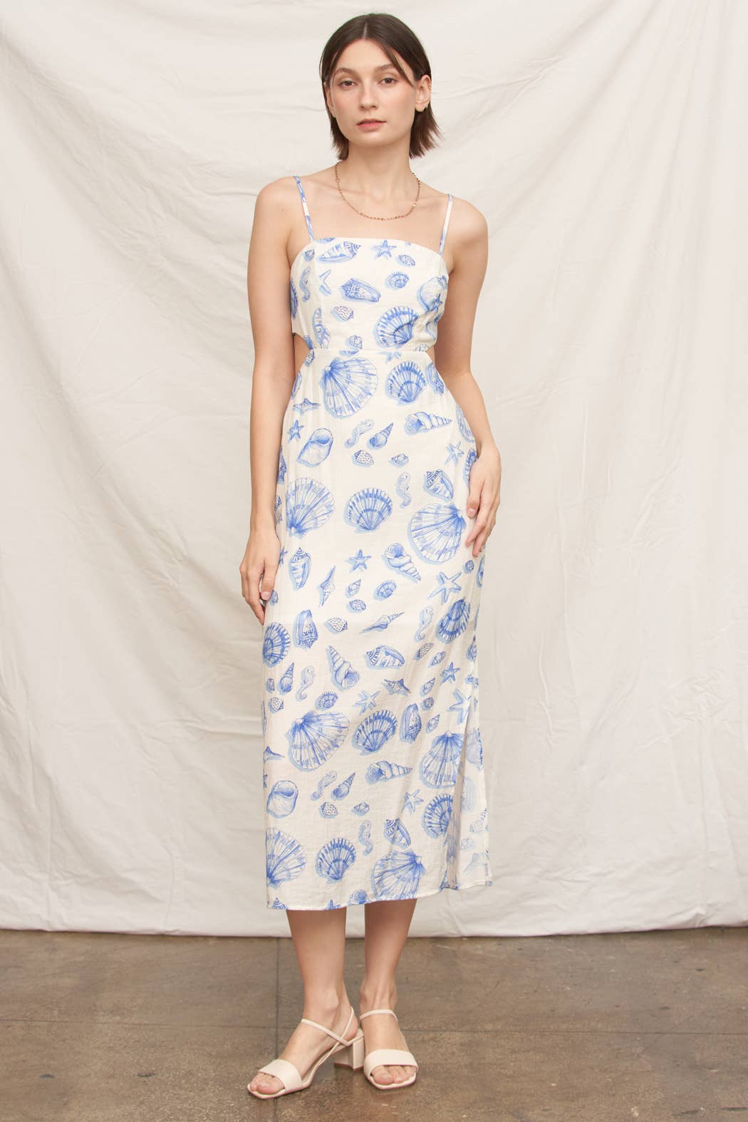 Sleeveless Seashell Print Tie-Back Midi Dress