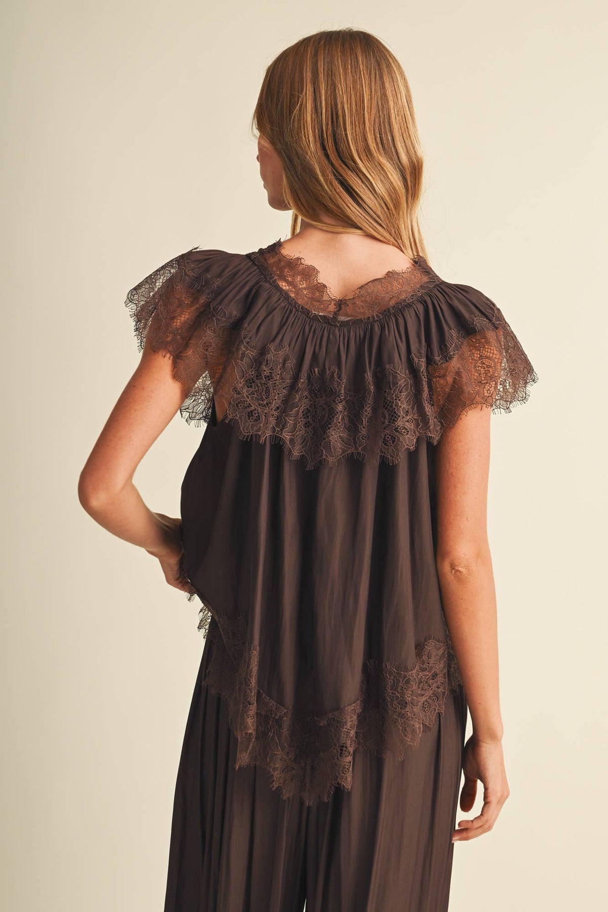 Scalloped Lace Flutter Sleeve Blouse